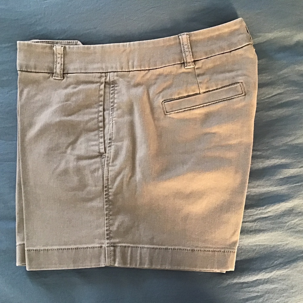 J Crew Chino Cotton Short, Gray, Size 2
